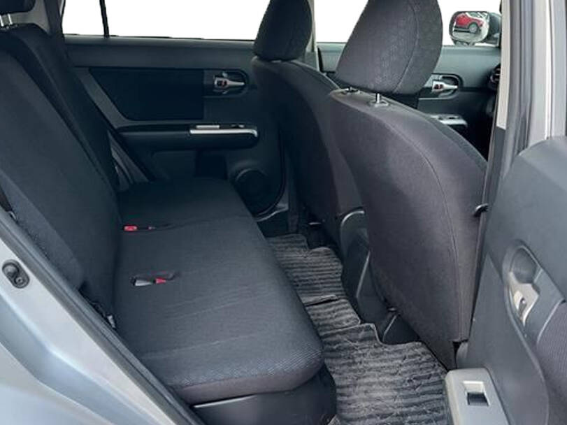 Toyota Rumion Interior 