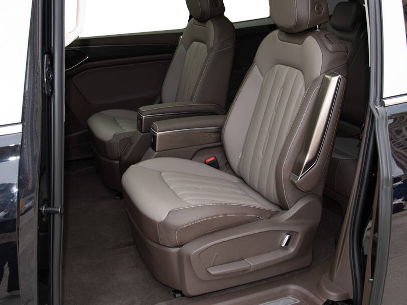 Volkswagen Viloran Interior 