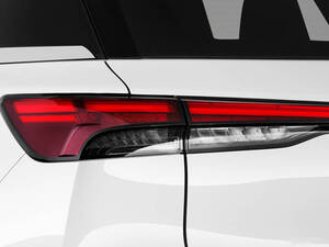 إنفينيتي QX60 الخارجية Tail Light
