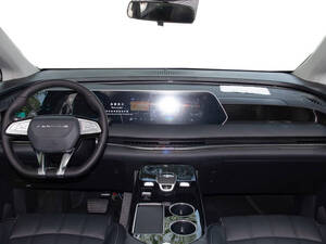 Forthing V9 Interior 